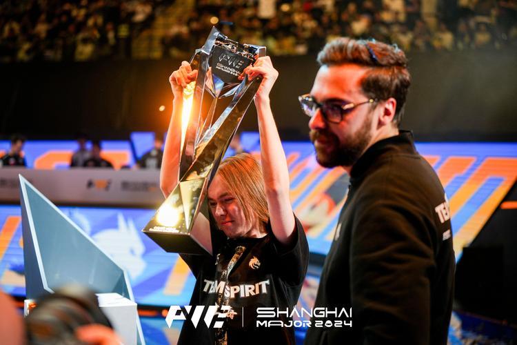 Bin：如果可以的话，希望其他队伍能击败JDG，不想再碰到JDG了