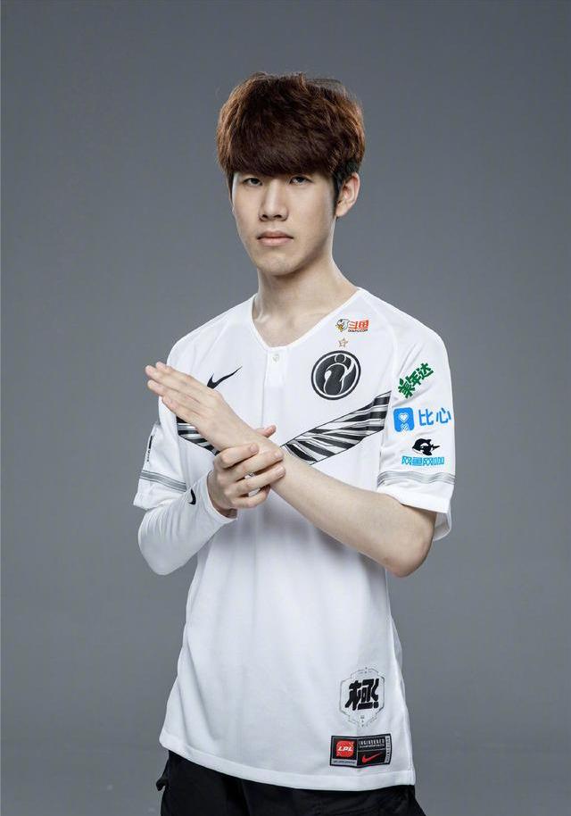 Royal Never Give Up 对阵LGD赛前数据前瞻：双方目前都未尝一胜